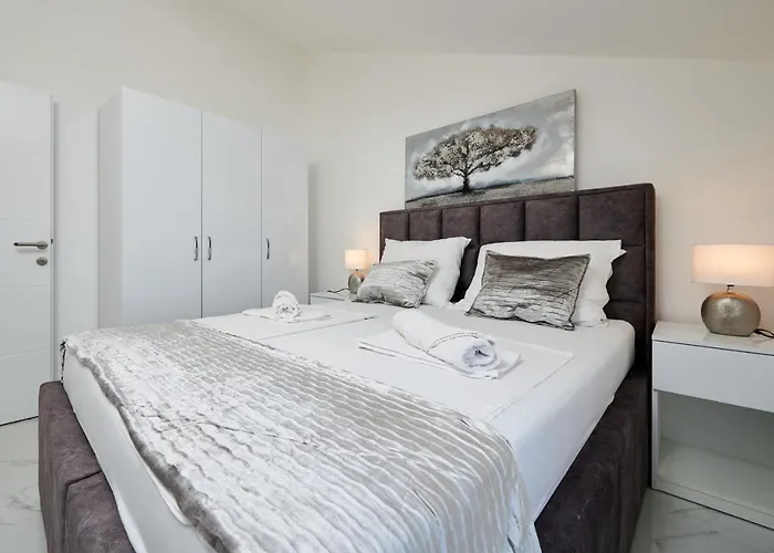 Fratelli * Τρογκίρ